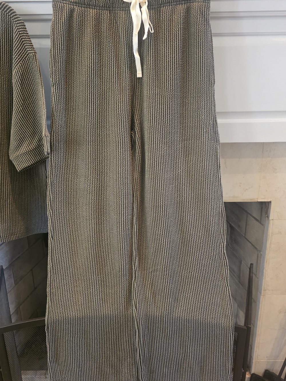 Zenana Outfitters Olive Ribbed Knit Crewneck Top & Drawstring Pants Set - Picture 3 of 4